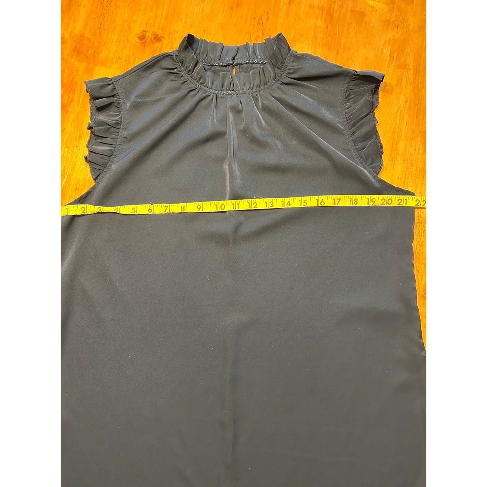 Quiet Luxury Preppy Black Sleeveless Ruffle Mock Neck Blouse Top Keyhole Back - Picture 5 of 9